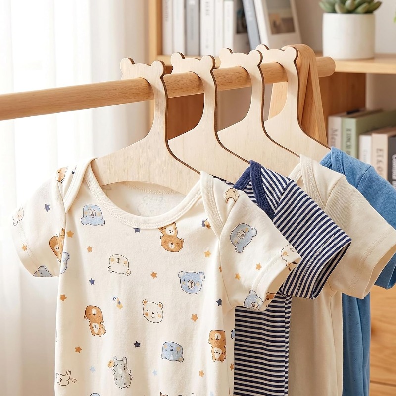 Baby Clothes Rack Cute Bear Wo - Baby Nursery Girl Room recension och pris